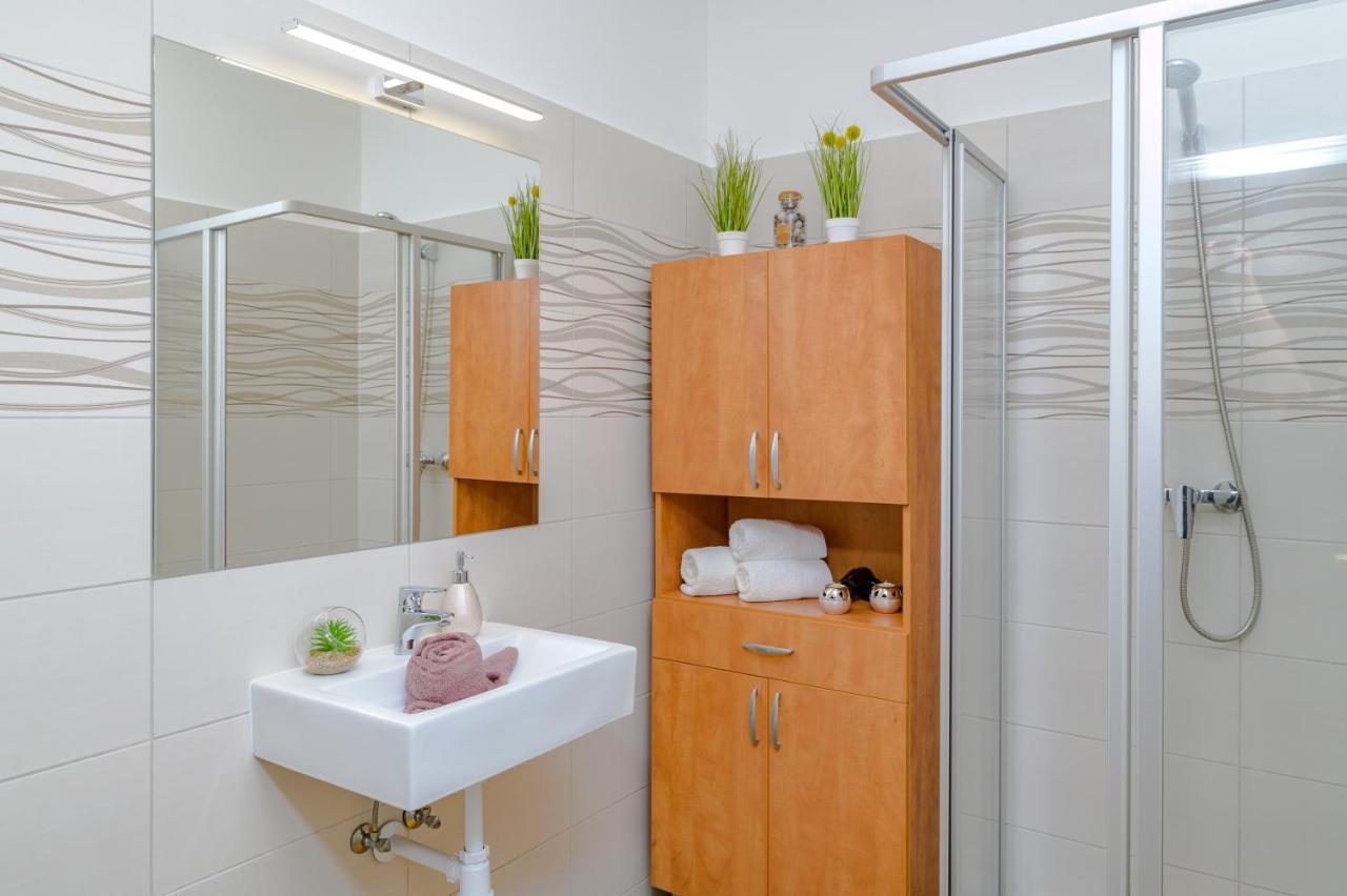 Hajdúszoboszló Illes Apartmanok Ii. מראה חיצוני תמונה