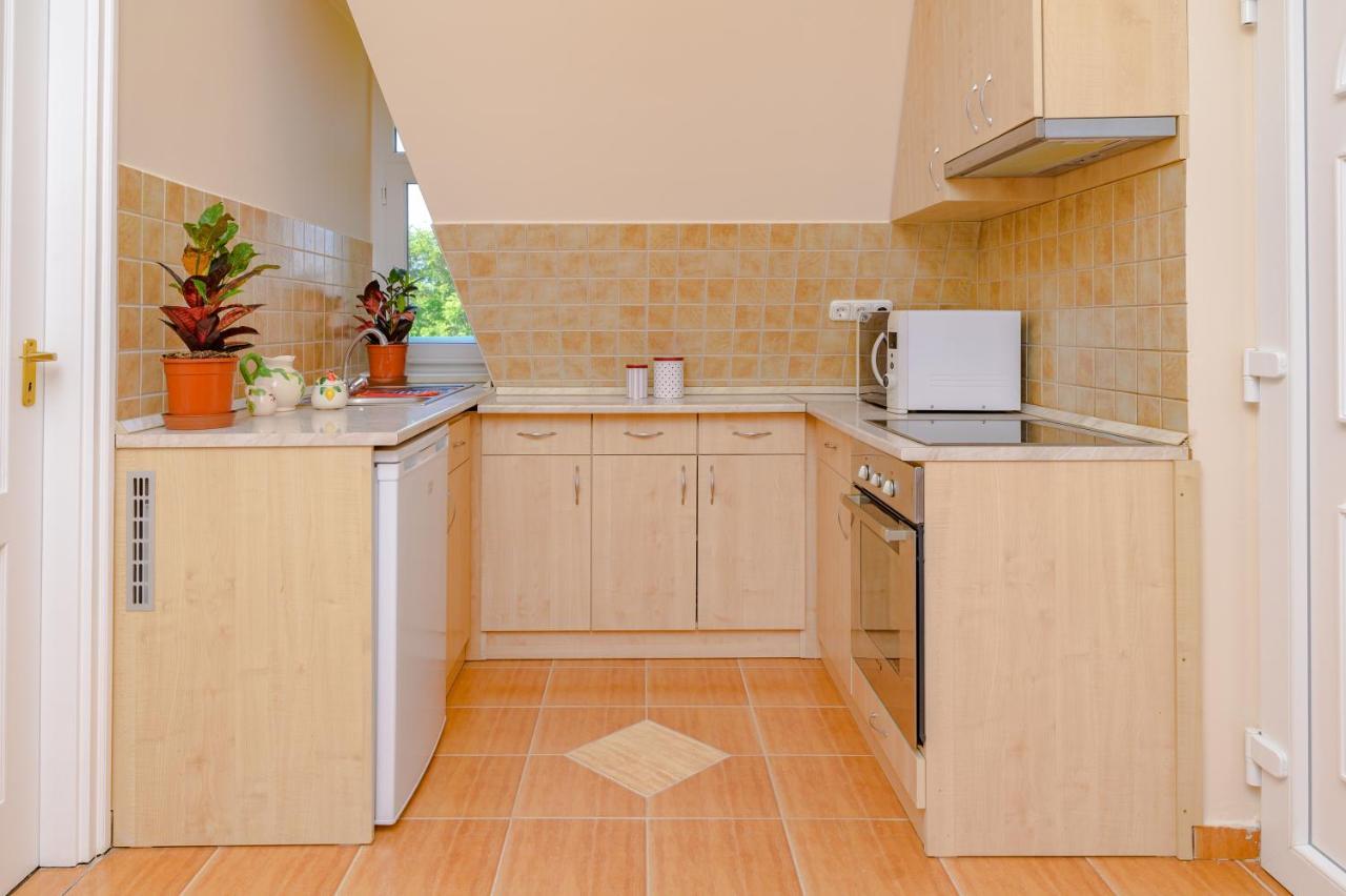 Hajdúszoboszló Illes Apartmanok Ii. מראה חיצוני תמונה