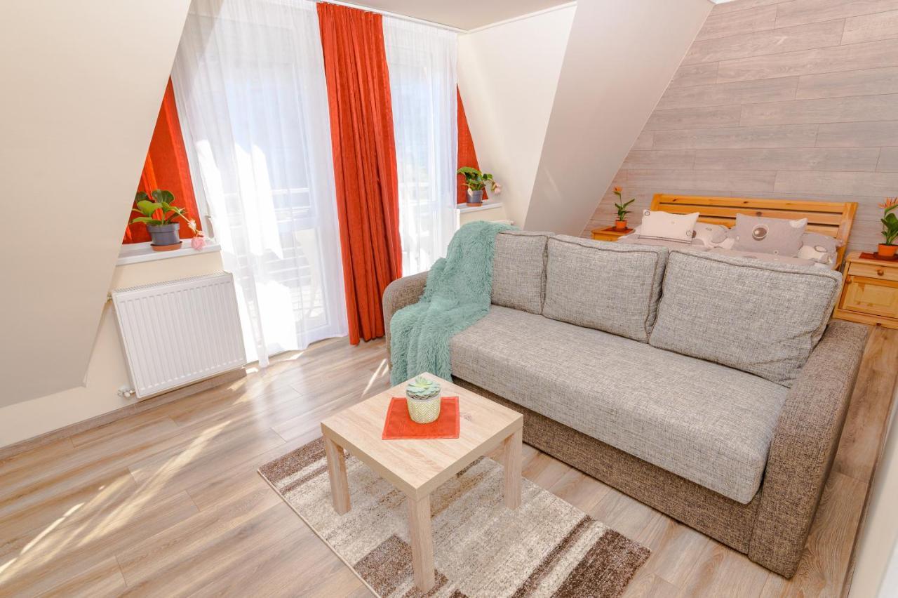 Hajdúszoboszló Illes Apartmanok Ii. מראה חיצוני תמונה